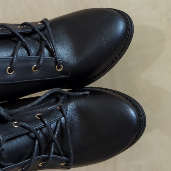 SHOEDAZZLE DILLY BLOCK HEEL BOOTIE - Picture 10 of 14